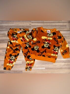 Disney Orange Mickey Mouse Kids Matching Set